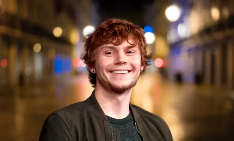 Evan Peters Height