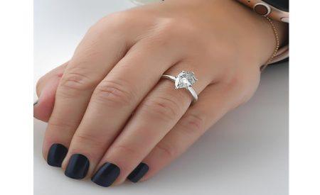 Celebrity Inspired Pear Shape Engagement Rings Reflect Elegance 5ba27860 b6a6 4252 bbd6 76998efcd77d