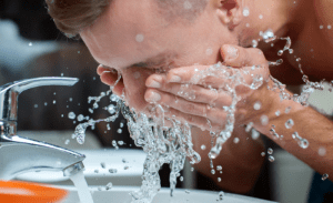 Picking the Safe & Effective Ingredients for a Cleanser for Oily Skin Picking the Safe Effective Ingredients for a Cleanser for Oily Skin