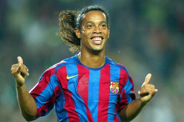 Ronaldinho – The Smile of Football Small