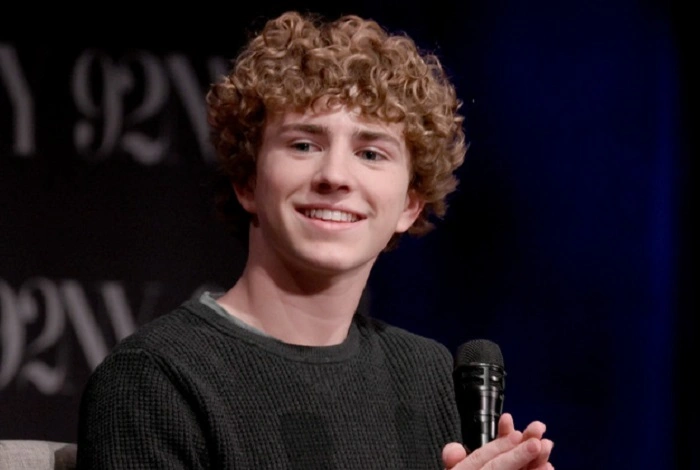 Walker Scobell Girlfriend 2