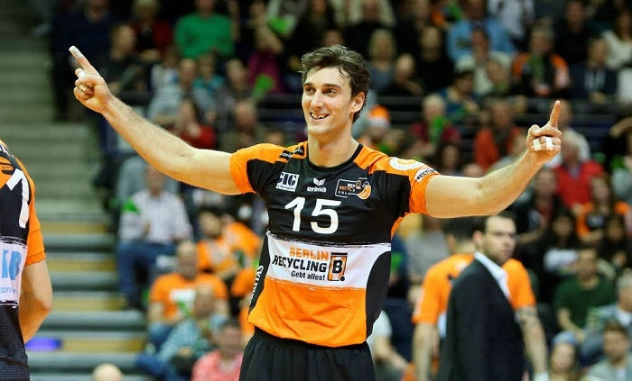 Kyle Russelldfdfgrtrtty