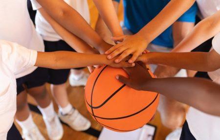 Jugador de Básquetbol: Características y Requisitos para Destacar 11.beneficios del baloncesto min min